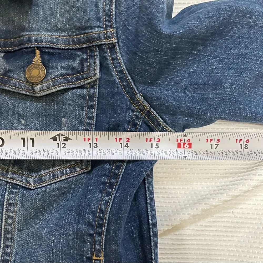 GAP Blue Jean Jacket Medium Wash Classic Style